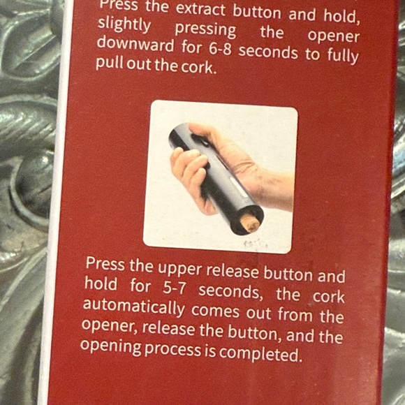 Electric Wine Opener Battery Powered Sleek Black Design - Picture 8 of 8